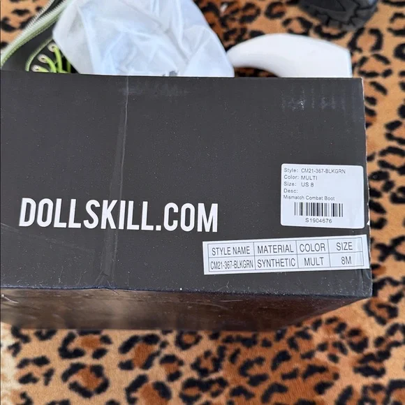 Dolls Kill black/green ‘mismatched’ Combat Boots - Picture 7 of 7